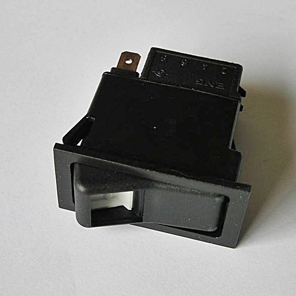 Кнопочный переключатель 12V On-On - 6 pin