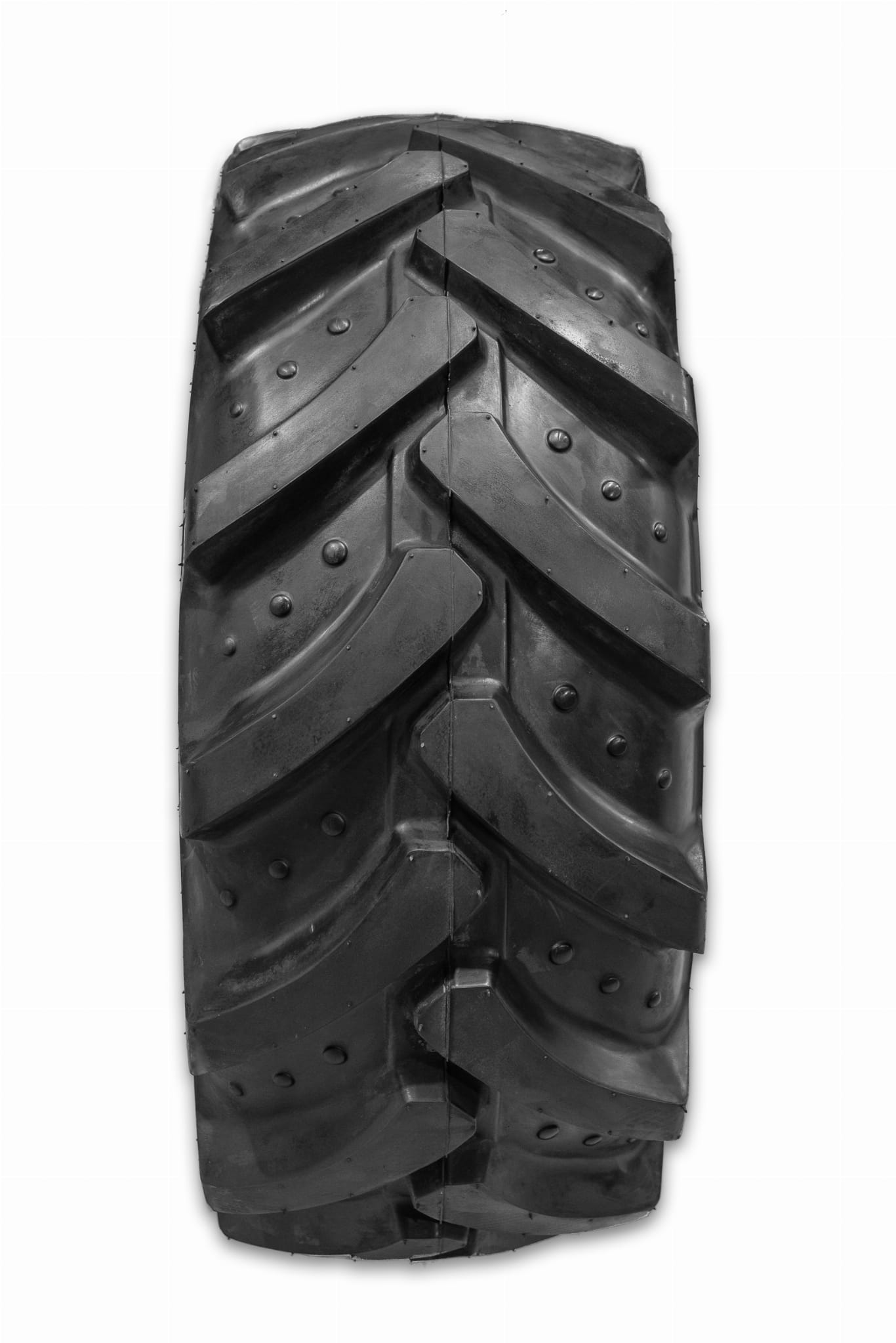 Шина 16/70-20 (405/70-20) MAXAM 16pr для экскаватора-погрузчика JCB 3CX, CAT 428